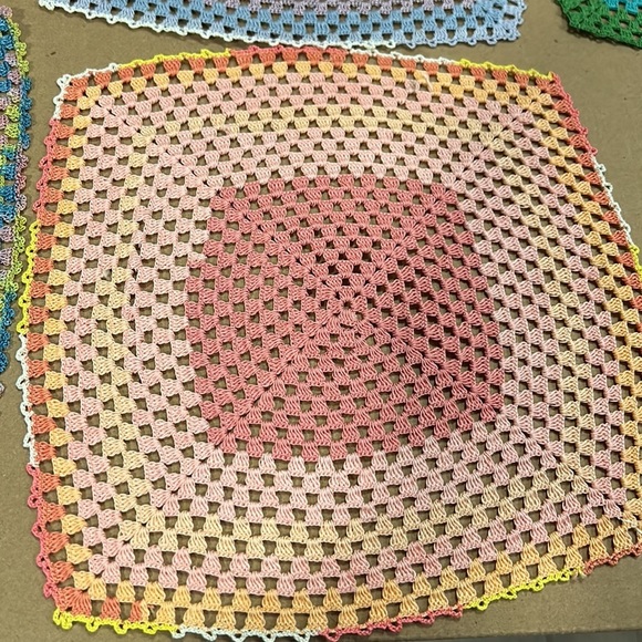 HANDMADE Table Decorative Covers/ mats - set of 5 - Picture 5 of 8